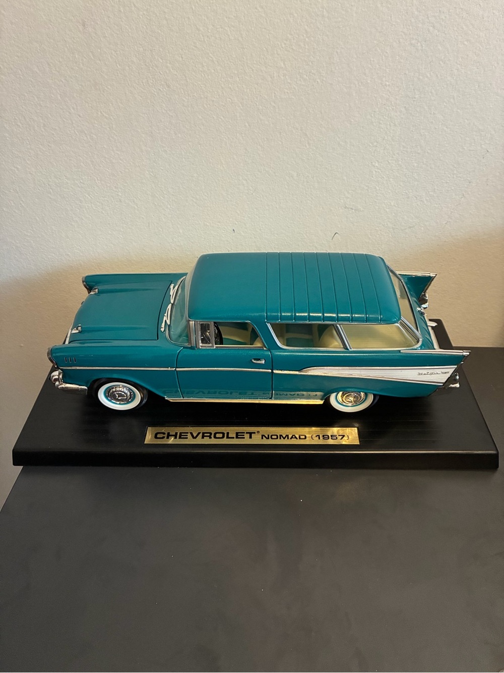 Chevrolet Nomad (1957) Teal Die-Cast Model - Classic Home Accent